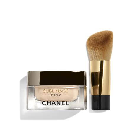 chanel la creme texture supreme|Chanel foundation 12 beige rose.